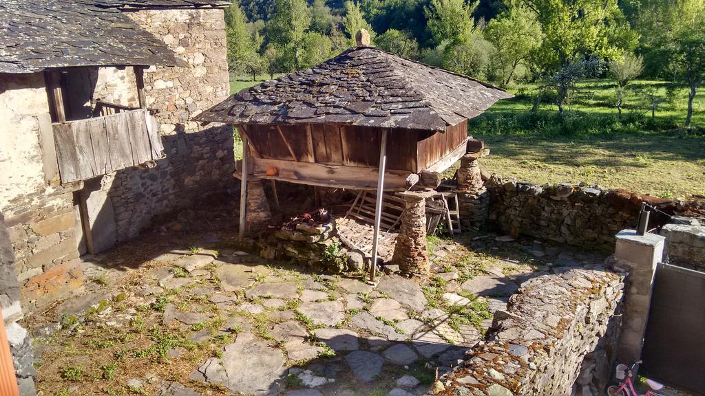 فيلا Casa Antonio Y Benina Sosas de Laciana المظهر الخارجي الصورة