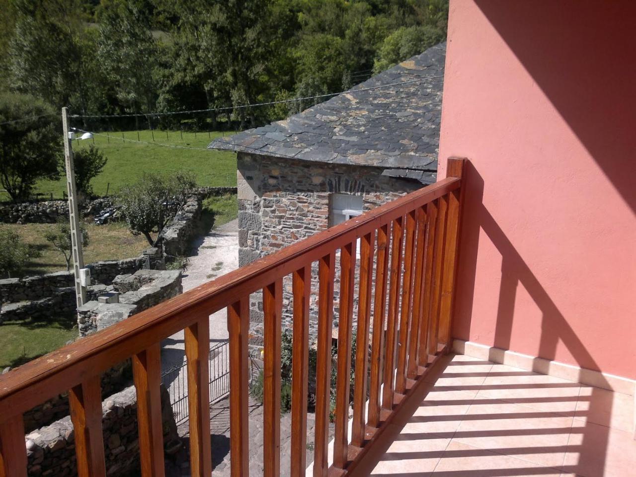 فيلا Casa Antonio Y Benina Sosas de Laciana المظهر الخارجي الصورة