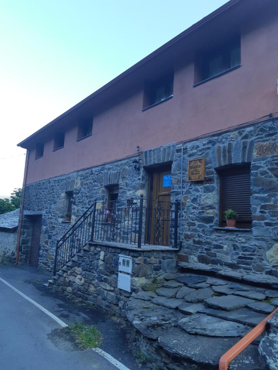 فيلا Casa Antonio Y Benina Sosas de Laciana المظهر الخارجي الصورة